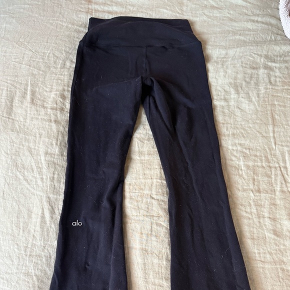 Alo Airbrush High-Waist 7/8 Bootcut Legging - Picture 3 of 3